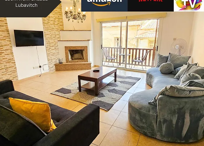 Sky Line City Rooms, 150M From Chabad Lubavitch